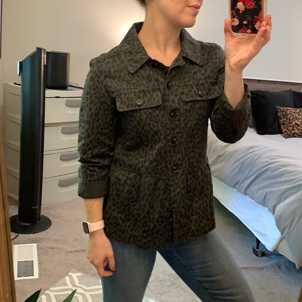 LOFT Leopard 🐆 Utility Jacket - Picture 5 of 14